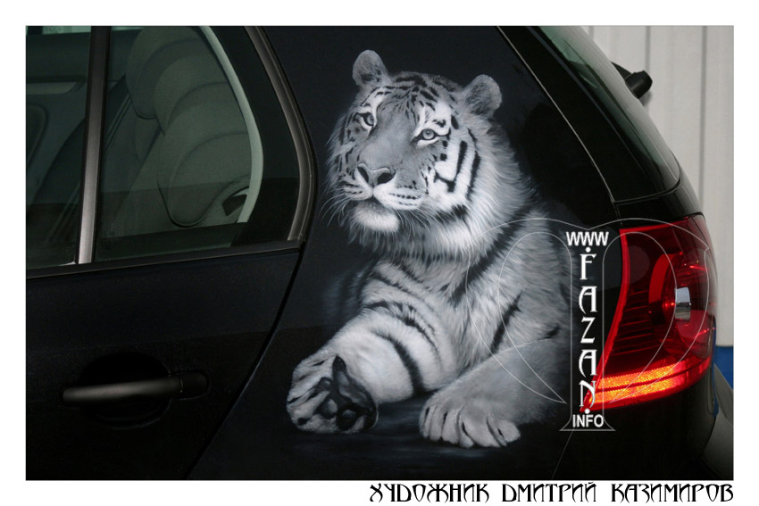 Аэрография тигров на автомобиле VW Golf. Фото 07.