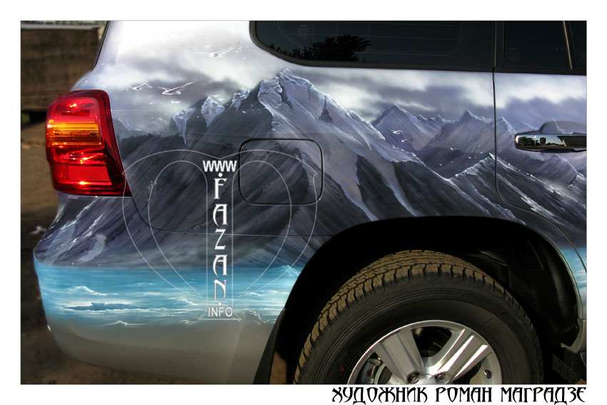 Автомобильная аэрография на серебристом Toyota Land Cruiser 200, фото 07.