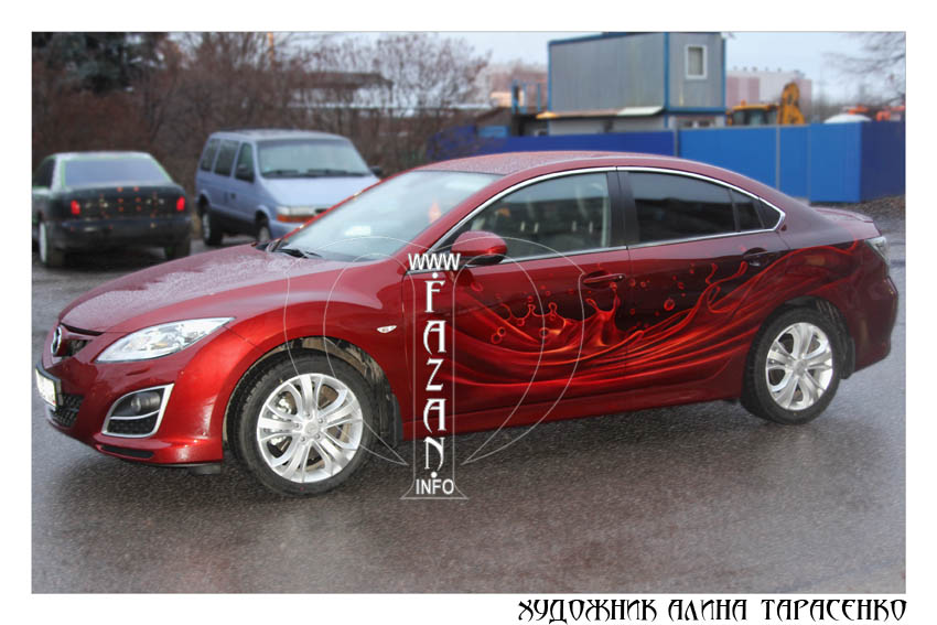 Аэрография на темно-красном автомобиле Mazda 6, фото 07. Сфотографировано со вспышкой.