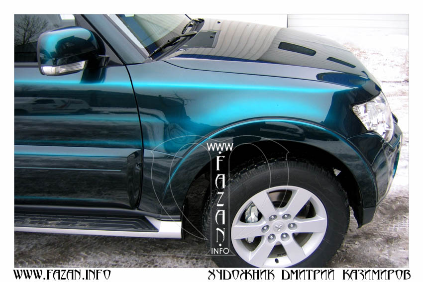Эксклюзивная покраска темно-синего Mitsubishi Pajero 4. Фото 05.