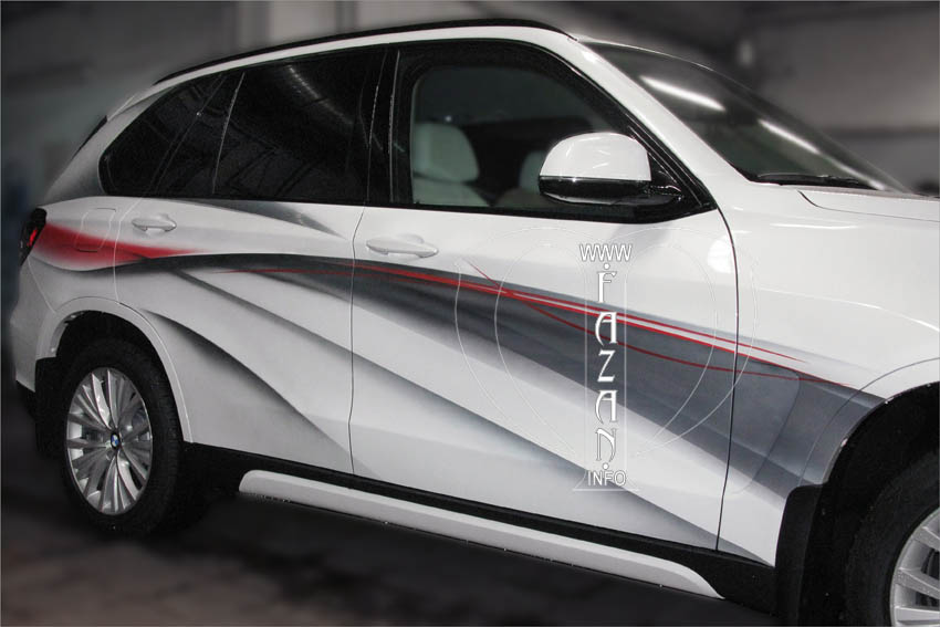 Полосы в простой абстрактной аэрографии на белом автомобиле BMW X5, фото 03.