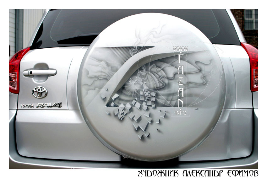 Абстрактный рисунок на автомобиле Toyota RAV4. Фото 10.