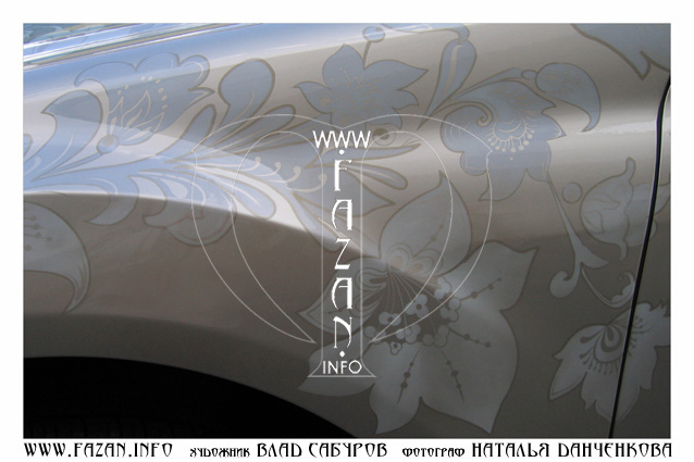 Аэрография  в стиле хохлома на автомобиле Mercedes Benz ML 350. Фото 11.