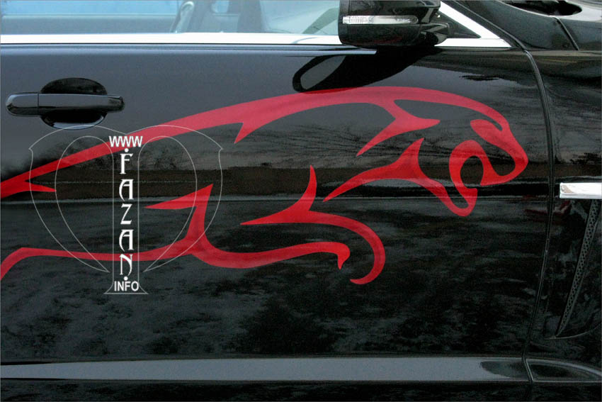 Аэрография логотипа Ягуара на черном Jaguar XF, фото 04.