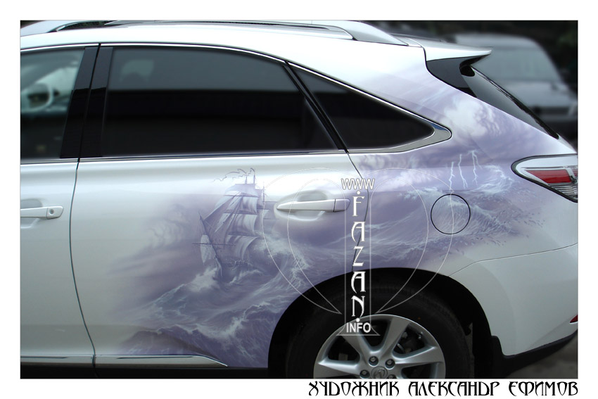 Монохромная аэрография на белом автомобиле Lexus RX 350, фото 09.