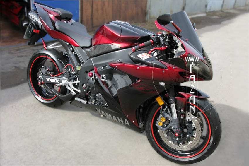 Эксклюзивная покраска методом аэрографии мотоцикла Yamaha R1, фото 03.