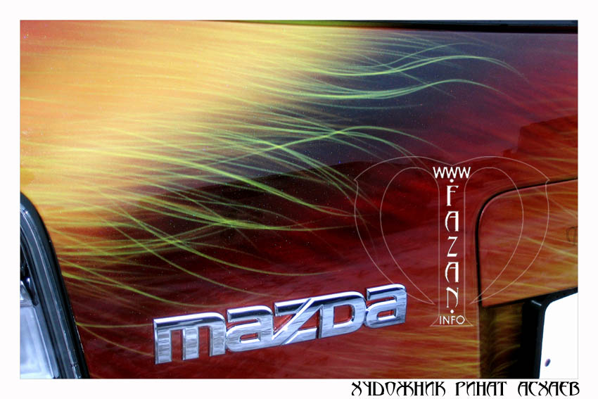 Аэрография на красном автомобиле Mazda. Фото 08.